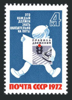 Russia 4035 Two Stamps,MNH.Michel 4077. Traffic Safety Campaign,1972.  - Neufs