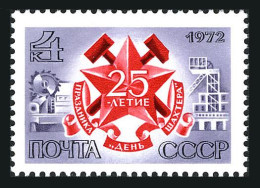 Russia 3997 Two Stamps,MNH.Michel 4032. 25th Miner's Day,1972.Miner's Emblem. - Neufs