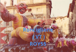 Lazio Viterbo Ronciglione Carnevale 1981 Carro Allegorico (fotografia) - Carnevale