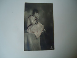 GREECE   POSTCARDS WOMENS 1921 ΕΥΧΕΣ ΠΕΙΡΑΙΑΣ   MORE  PURHASES 10% DISCOUNT - Griekenland