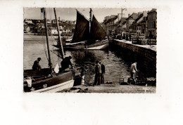 CAMARET - Les Quais Du Port De Pêche Ont Toujours Beaucoup D'animation Au Retour De Pêche (carte Ohoto Animée) - Camaret-sur-Mer