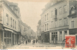 CPA Les Andelys-La Rue Grande-Timbre    L1052 - Les Andelys