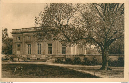 CPA Versailles-Petit Trianon-28     L1880 - Versailles (Château)