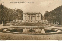 CPA Versailles-Petit Trianon-Côté Du Parc-36     L1880 - Versailles (Château)