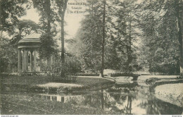 CPA Versailles-Petit Trianon-L'ile D'amour        L1880 - Versailles (Château)