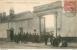 CPA Cherbourg-La Porte D'entrée De La Caserne De Badens-Timbre      L1385 - Cherbourg