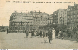 CPA Levallois Perret-Le Jardin De La Mairie Et Le Kiosque à Musique-4091-Timbre    L2057 - Levallois Perret