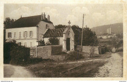 CPA Maynal Augea-Ecole Libre-Chapelle St Roch Et L'église   L2062 - Autres & Non Classés