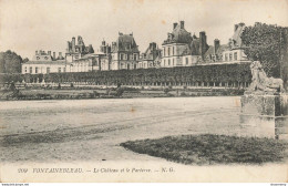 CPA Fontainebleau-Le Château Et Le Parterre-209       L2416 - Fontainebleau