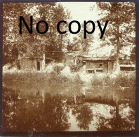 PHOTO ALLEMANDE - ABRIS AU BORD DE L'EAU A BERRY AU BAC PRES DE PONTAVERT - JUVINCOURT AISNE GUERRE 1914 1918 - War, Military