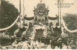 CPA Nantes-La Fête Dieu-Le Salut Au Reposoir Du Cours St-Pierre    L1467 - Nantes