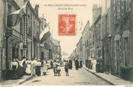 CPA St-Saint Philbert De Grand Lieu-Grande Rue-Timbre       L1610 - Saint-Philbert-de-Grand-Lieu