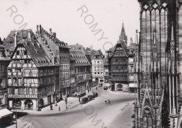 CARTOLINA  C11 STRASBOURG,BAS RHIN,FRANCIA-PLACE DE LA CATHEDRALE-A DROITE "LA MAISON KAMMERZELL"-NON VIAGGIATA - Strasbourg