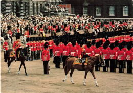 ROYAUME-UNI - H M Queen Elizabeth I I At The Trooping The Colour Ceremony - London - Animé - Carte Postale - Autres & Non Classés