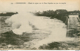 CPA Cherbourg-Etude De Vagues Sur La Place Napoléon Un Jour De Tempête-173      L2144 - Cherbourg