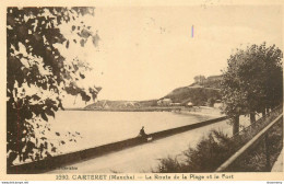 CPA Carteret-La Route De La Plage Et Le Port-2590      L2145 - Carteret