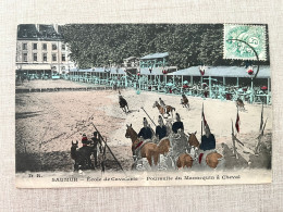 SAUMUR Ecole De Cavalerie Poursuite Du Mannequin à Cheval - Saumur