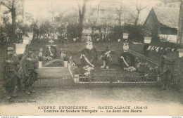 CPA Militaria-Haute Alsace-Tombes De Soldats Français-Le Jour Des Morts      L1897 - Guerre 1914-18