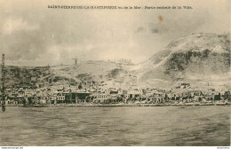 CPA Saint Pierre De La Martinique Vu De La Mer-Partie Centrale De La Ville    L2049 - Autres & Non Classés