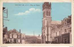 CPA Noyant-Place De L'église-Timbre-TRES RARE       L2446 - Sonstige & Ohne Zuordnung
