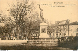 CPA Saint Flour-Fontaine De La Renommée Et Les Promenades-88      L2328 - Saint Flour