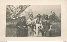 CPA Illustration à Identifier-Photo De Famille    L2296 - 1900-1949