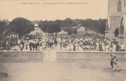 CPA - Brazzaville - Conciliabules Devant La Cathédrale à Brazzaville - French Congo