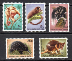 *** Papua New Guinea, 1971, Michel 197 - 201, Fauna - Papoea-Nieuw-Guinea