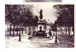 02 - SOISSONS - LA FONTAINE De La GRANDE PLACE - - Soissons