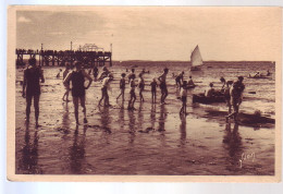 33 - ARCACHON - SCENE De PLAGE - ANIMÉE - - Arcachon