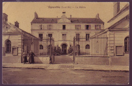 77 - EGREVILLE - La MAIRIE - ANIMÉE - - Sonstige & Ohne Zuordnung