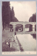 77 - MELUN - PÊCHEURS Sur Les BORDS De SEINE - ANIMÉE - - Melun