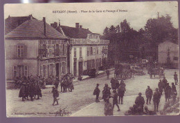 55 - GUERRE 3/18 - REVIGNY - TROUPE PLACE DE LA GARE - ANIMÉE - - Sonstige & Ohne Zuordnung