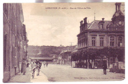 54 - LONGUYON - RUE De L'HÔTEL De VILLE - ANIMÉE  - - Longuyon