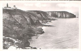 X2713 BRETAGNE COTES D' ARMOR COTES DU NORD CAP FREHEL LE PHARE ET LES HOULES LIGHT HOUSE LIGHTHOUSE - Cap Frehel