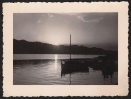 Jolie Photographie D'un Coucher De Soleil Sur Saint Florent Et Ses Bateaux, Haute Corse San Fiurenzu 9,6 X 7,3 Cm - Orte