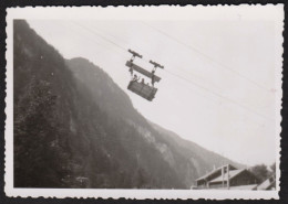 Jolie Photographie D'un Téléphérique Menant à Un Barrage En Autriche, A Identifier 1949, 8,6 X 6,1 Cm - Orte