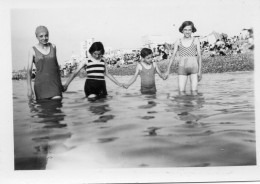 Photographie Photo Vintage Snapshot Famille Family Beach Plage Sea Mer - Orte