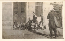 SALONICA 1917 - PHOTO CARD - PETITS CIREURS De CHAUSSURES - Grecia