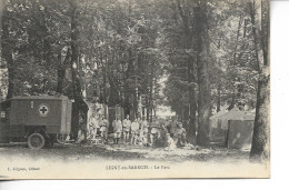 LIGNY EN BARROIS Militaria Le Parc Militaires Camion Croix Rouge Non Voyagé - Ligny En Barrois