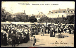 CONCARNEAU PLACE D'ARMES UN JOUR DE MARCHÉ - Concarneau