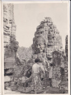 Photo De Particulier INDOCHINE  CAMBODGE  ANGKOR THOM  Art Khmer Temple Bayon Tours Décoratives Réf 30333 - Azië
