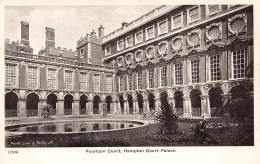 ROYAUME-UNI - Angleterre - London - Hampton Court Palace - Fountain Court - Carte Postale Ancienne - Hampton Court