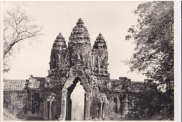 Photo De Particulier  INDOCHINE  CAMBODGE  ANGKOR THOM  Art Khmer Temple Vestige A Situer & Identifier Réf 30338 - Asia