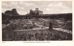 ROYAUME-UNI - Angleterre - London - Hampton Court Palace - The Dutch Garden - Carte Postale Ancienne - Hampton Court