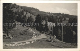 11653305 Glarus GL Leute Auf Der Bank  Glarus - Altri & Non Classificati