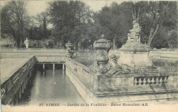 30 - NIMES - JARDIN DE LA FONTAINE - BAINS ROMAINS - AR. - 27 - Nîmes