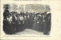 20   ---  92  NANTERRE  Marche Des Midinettes  Gustave Charpentier Et Ses Choristes Dans La Cour De La Mairie - Nanterre