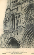 51 - REIMS  - LA CATHEDRALE - PARTIE DU PORTAIL GAUCHE APRES LE BOMBARDEMENT - 1914 - E.L.D.  - Reims