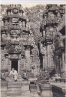 Photo De Particulier  INDOCHINE  CAMBODGE  ANGKOR THOM  Art Khmer Temple Statues A Situer & Identifier Réf 30349 - Asia